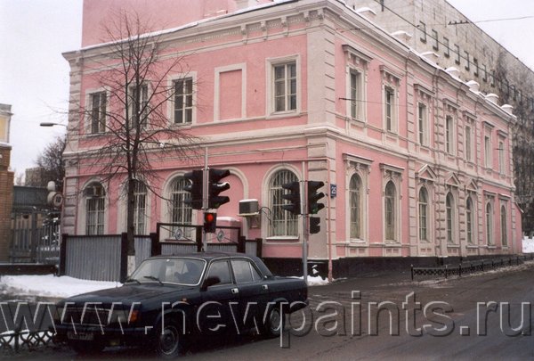 Часть здания на ул. Ольховская, д.25. Фасад в/ч.