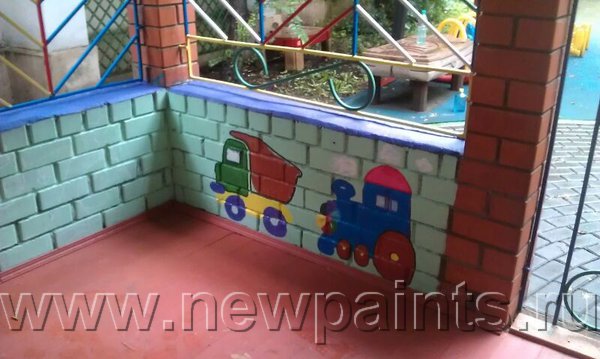 Рисунки внутри павильона в Детском доме. Выполнены Резиновыми красками. 

Стены, столбы, решётки и карниз ограждения также покрыты Резиновой краской.